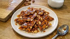 Croccante di Mandorle: a quick Italian almond brittle with just 2 ingredients